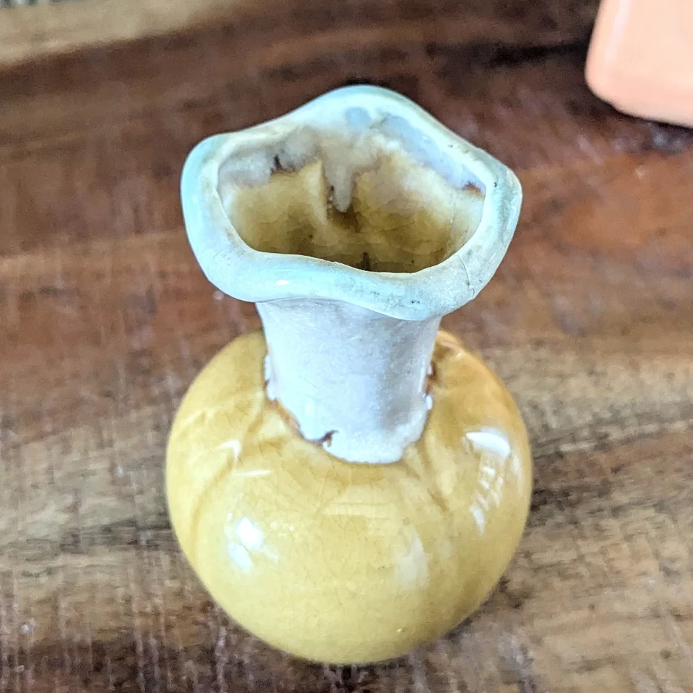 Charming Yellow ruffled Vintage Ceramic Bud Vase